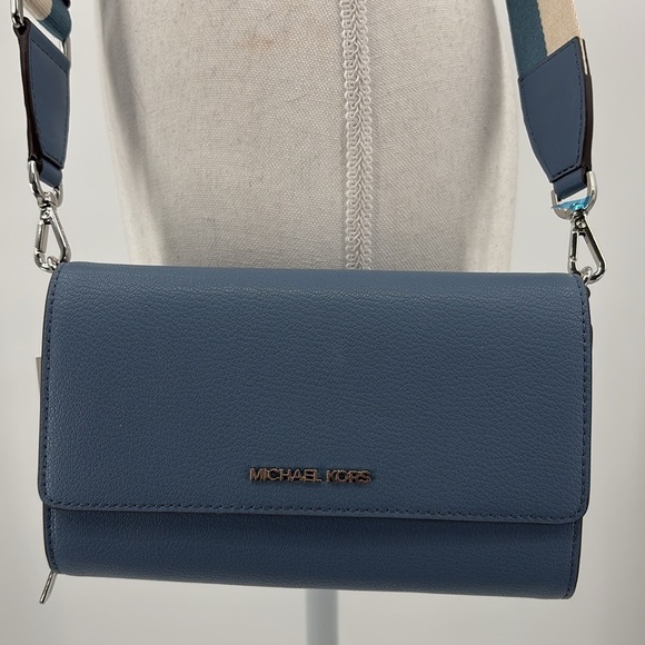 Michael Kors Jet Set Item Large Zip Around Crossbody Wallet in Denim - NEW - Picture 4 of 13